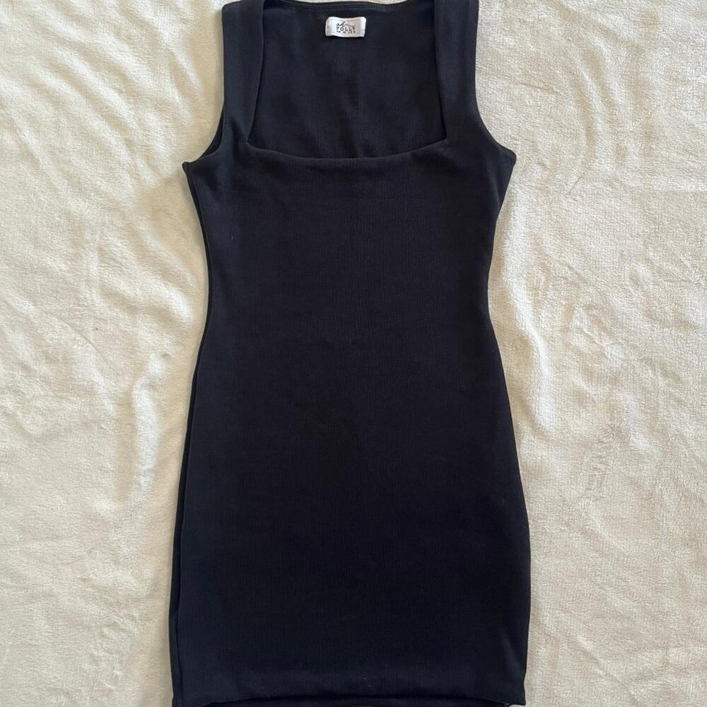 BASIC BLACK MINI DRESS FROM OH POLLY SIZE 6 - Picture 2 of 4